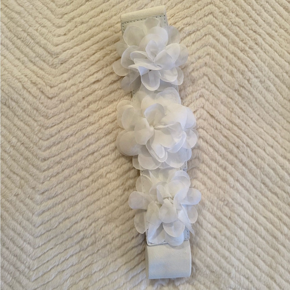 White Floral Elastic Waist Belt